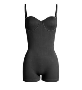 Essential short - black